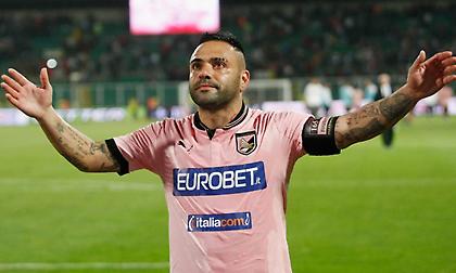 Κατηγορείται για εκβιασμό και μπαίνει φυλακή ο Μίκολι