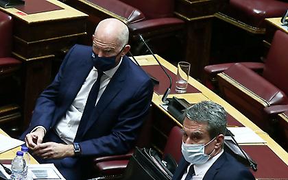 ΚΙΝΑΛ: Ανταλλάσσουν πυρά Παπανδρέου – Λοβέρδος
