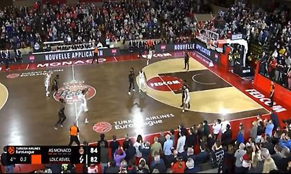 Το αδιανόητο τρίποντο νίκης του Χάουαρντ από το κέντρο του γηπέδου!