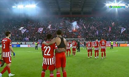 Πανηγύρισαν με τον κόσμο οι παίκτες του Ολυμπιακού