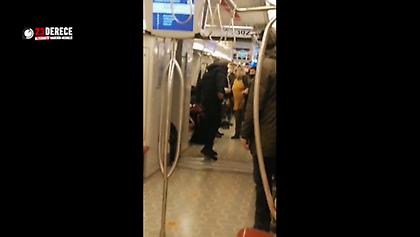 Σοκ στην Τουρκία: Άνδρας απειλεί με μαχαίρι μια γυναίκα στο μετρό της Κωνσταντινούπολης
