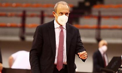 Μεσίνα για τη νίκη του Ολυμπιακού: «Αυτό που λένε ''μας κλώτσησαν στον κ@λο''»