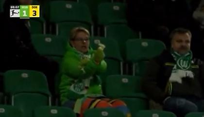 Γυναίκα οπαδός της Βόλφσμπουργκ έδειξε το μεσαίο δάχτυλο στον Χάαλαντ!