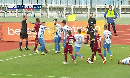 Ο Όγκμποε έριξε κουτουλιά στον Χρουσιέλ και έφαγε απευθείας κόκκινη