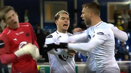 Συμπαίκτες πλακώθηκαν, ο ένας έκανε θέατρο και ο άλλος αποβλήθηκε