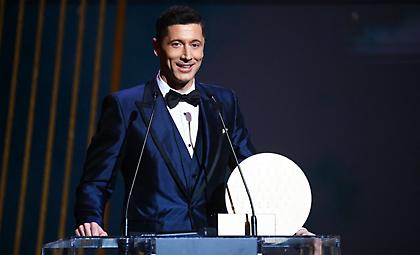 Πήρε το βραβείο του καλύτερου επιθετικού ο Λεβαντόφσκι!