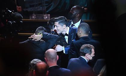 Μέσι για Λεβαντόφσκι: «Τιμή μου που σε ανταγωνίστηκα, όλοι ήξεραν πως άξιζες πέρυσι τη Χρυσή Μπάλα»