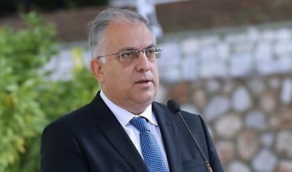 Θεοδωρικάκος: «Επανεξέταση απαγόρευσης αν συνεχίσει ο κόσμος να μη φοράει μάσκα στο γήπεδο»!
