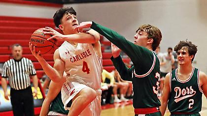 Μπουνιές εν ώρα χειραψιών σε αγώνα λυκείου!