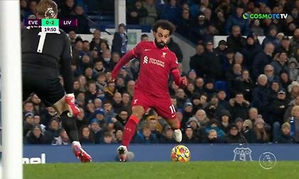 Γκολάρα του Σαλάχ για το 2-0 στο 20', φεύγουν από το γήπεδο οι φίλοι της Έβερτον!