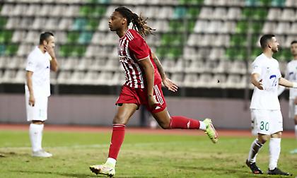 Θέμα και στην Πορτογαλία το γκολ του Σεμέδο στην επιστροφή του!