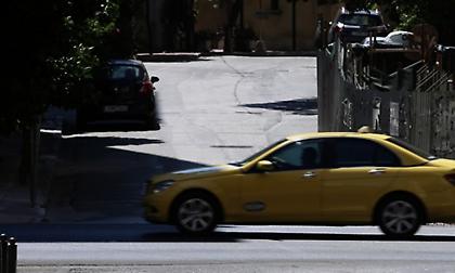 Μόσιαλος: Πώς έπεισα έναν ανεμβολίαστο ταξιτζή να κάνει εμβόλιο για κορωνοϊό
