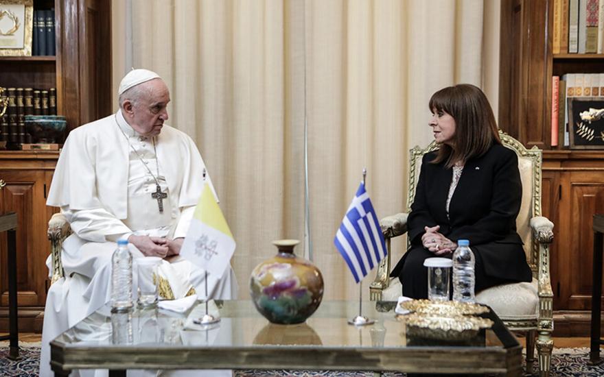 Πάπας: «Χωρίς την Ελλάδα ο κόσμος δεν θα ήταν το ίδιο»
