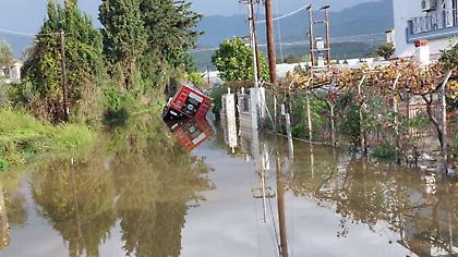 Μεσολόγγι - Πυροσβεστική: Δεκάδες κλήσεις για διάσωση ατόμων και αντλήσεις υδάτων