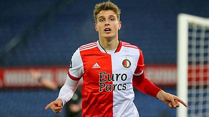 Συνεχίζει το κυνήγι με 5άρα η Φέγενορντ