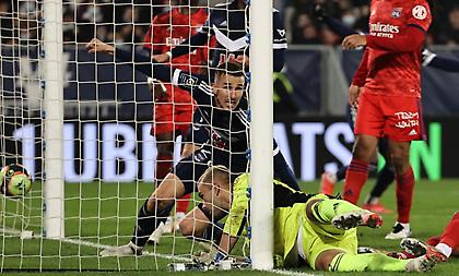 Σκληρό «καρύδι» η Μπορντό, αρνείται να σηκώσει κεφάλι η Λιόν