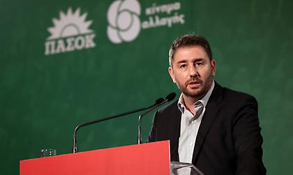 Ανδρουλάκης: «Η δημοκρατική παράταξη απόψε επιστρέφει, το ΠΑΣΟΚ επιστρέφει»!