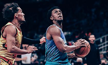 Οι Χόρνετς νίκησαν Χοκς και… κορωνοϊό