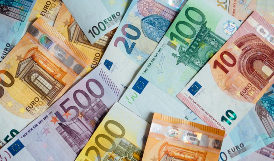 Αλλάζουν τα χαρτονομίσματα του ευρώ μετά από 20 χρόνια