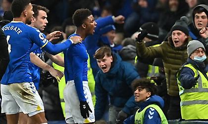 Ψυχάρα Έβερτον ξέρανε με την… τρίτη την Άρσεναλ και την αποτελείωσε στο 92'!