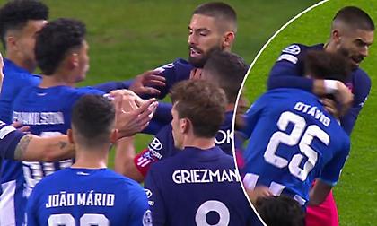 Χαμός στο Πόρτο-Ατλέτικο: Ένταση, αγκωνιές και κόκκινες