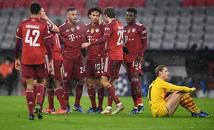 5ος Όμιλος: Μπάγερν και Μπενφίκα υποβίβασαν την Μπαρτσελόνα στο Europa