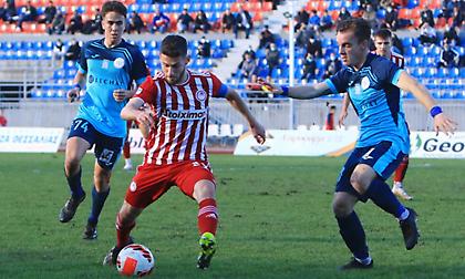 «Όρθιος» στα Τρίκαλα και αήττητος ο Ολυμπιακός Β'