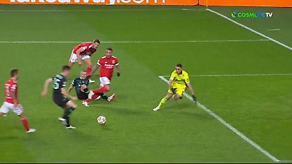 Η απίστευτη ευκαιρία της Ντιναμό πριν τα δύο γκολ της Μπενφίκα