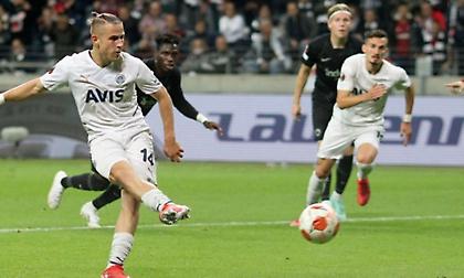 Βασικός ο Πέλκας για τη Φενέρ κόντρα στην Άιντραχτ Φρανκφούρτης