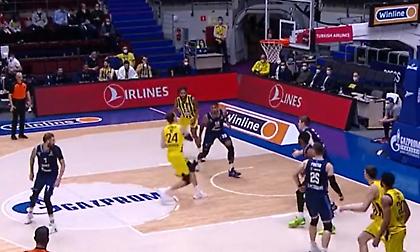 Έκανε… πόστερ τον Μίκι ο Βέσελι!