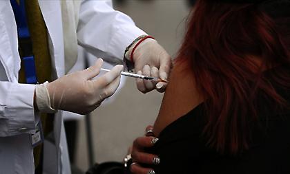 Τα επόμενα βήματα για τους εμβολιασμούς: Τι εξετάζει η επιτροπή