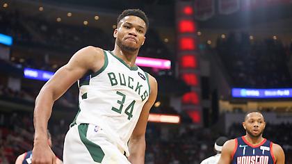 Η διαστημική εμφάνιση του Γιάννη στο Χιούστον