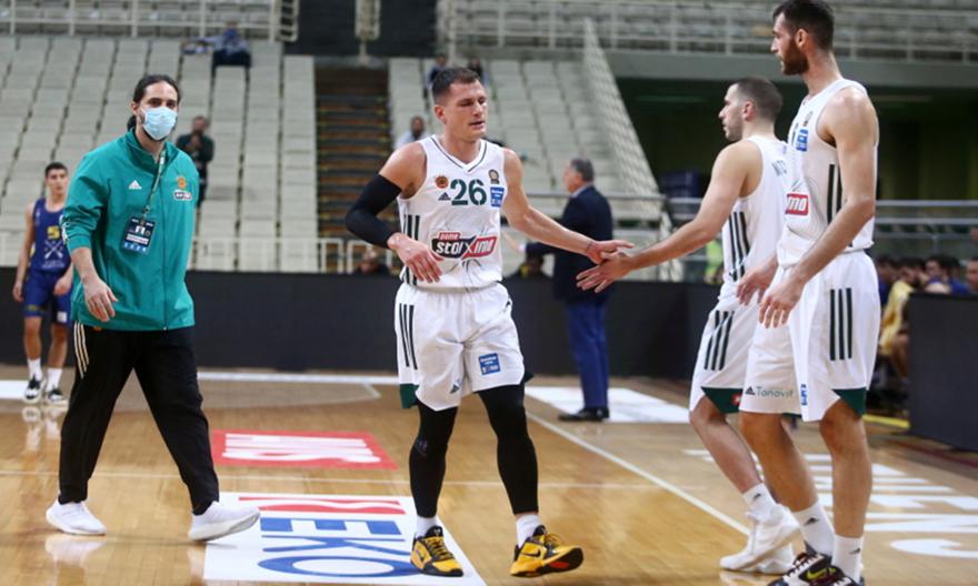 Θεραπεία ο Νέντοβιτς, μέρος της προπόνησης ο Φλόιντ