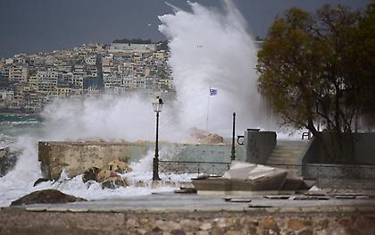 Βροχές και περαιτέρω πτώση της θερμοκρασίας τη Δευτέρα