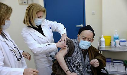 Σε lockdown από σήμερα οι ανεμβολίαστοι άνω των 60 ετών χωρίς τρίτη δόση - Οι περιορισμοί