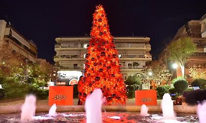Εορταστικό χρώμα στο Γαλάτσι από το ΣΚΡΑΤΣ – Στόλισε την πλατεία Μανδηλαρά