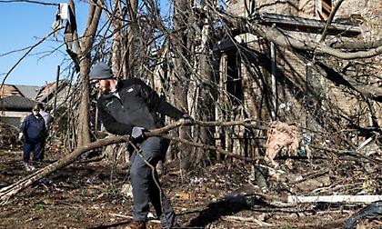 Kεντάκι ΗΠΑ: Στους 74 οι νεκροί από το πέρασμα ανεμοστρόβιλων