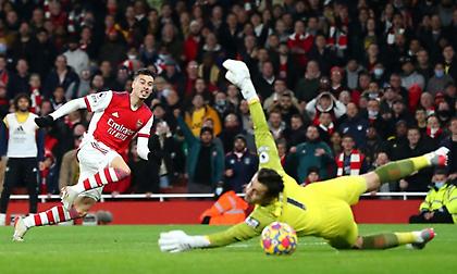 «Σφυριά» της Άρσεναλ στη Γουέστ Χαμ και… τετράδα!