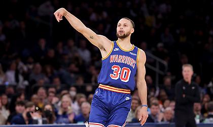 Αδιανόητο: Πάνω από τα μισά τρίποντα της καριέρας του Στεφ Κάρι μπήκαν… ασάλιωτα