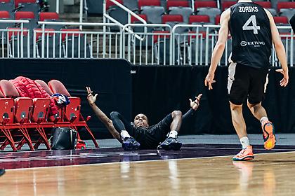 Η μαγική ασίστ του Παππά και το τρίποντο που απέκλεισε την ΑΕΚ στο Top 5 του BCL