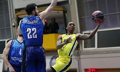 Επιστροφή στις νίκες για Λαύριο με «καυτό» Κάρτερ