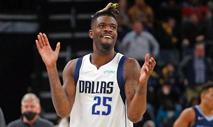 Σε καραντίνα και ο Μπούλοκ των Μάβερικς!