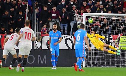 Ο Οκάμπος κρατάει σε τροχιά κορυφής την επτάψυχη Σεβίλλη!