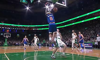 Ο υιός Πέιτον με φοβερό κάρφωμα στην πρώτη θέση του Top 10