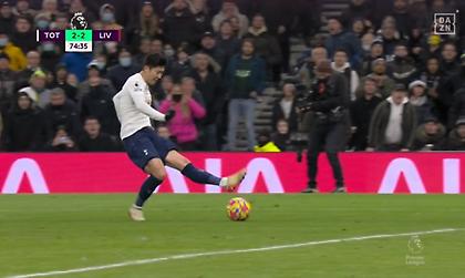 Ανατροπή με κεφαλιά Ρόμπερτον για τη Λίβερπουλ, άμεση ισοφάριση με Σον για την Τότεναμ