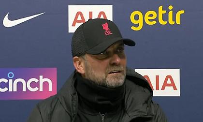 Γκρίνιαξε για απουσία αντισηπτικού ο «στραβωμένος» Κλοπ