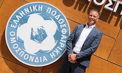 Κλάτενμπεργκ: «Ο κόσμος στην Ελλάδα εκτιμά που βγάζουμε την επικοινωνία διαιτητών-VAR»