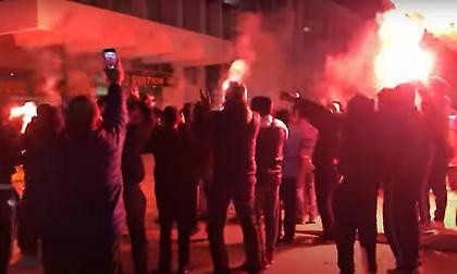 Αποθέωση για τον ΟΦΗ κατά την άφιξη στο Ηράκλειο μετά το «διπλό» στο ΟΑΚΑ!