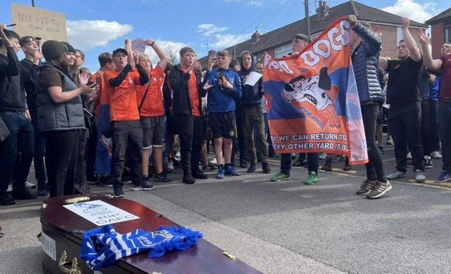 Αγγλία: 3ετής αποκλεισμός σε οπαδούς λόγω κριτικής