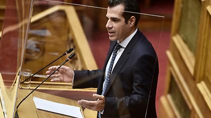 Πλεύρης: Επιβεβαίωσε την επιβολή περιοριστικών μέτρων μετά τις γιορτές